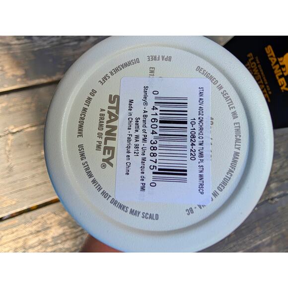 Stanley Halloween Winterscape Quencher H2.0 FlowState Tumbler 40 OZ Limited - Picture 7 of 10